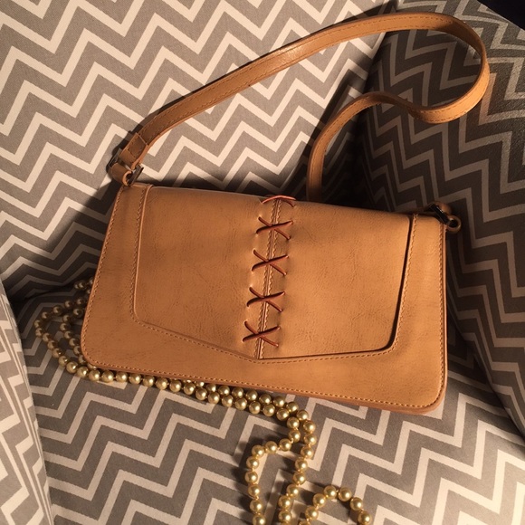 Fun mini hand bag! Perfect for spring and summer! - Picture 1 of 4